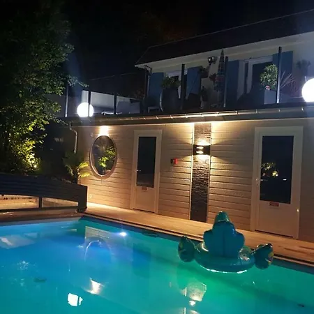 Terrasse Et Piscine 公寓 *